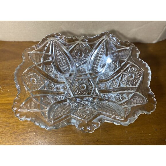 Vtg Pressed Glass Serving Bowl Scalloped Edge Hobstars Pineapple - Picture 13 of 14
